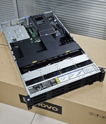 7Z71CTO1WW SR630 V2 8x2.5" SAS/SATA BP 9350-8i 2G Internal Card 2*16X Riser1 4 Gigabit 5719 PCIE Ports Two 750W Power Supply